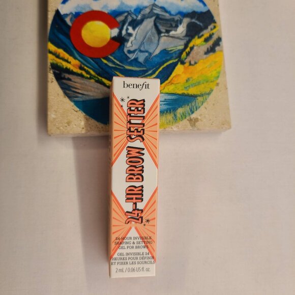 Benefit 24-HR Brow Setter Clear Eyebrow Gel with Lamination Effect - 2ml - Picture 4 of 8